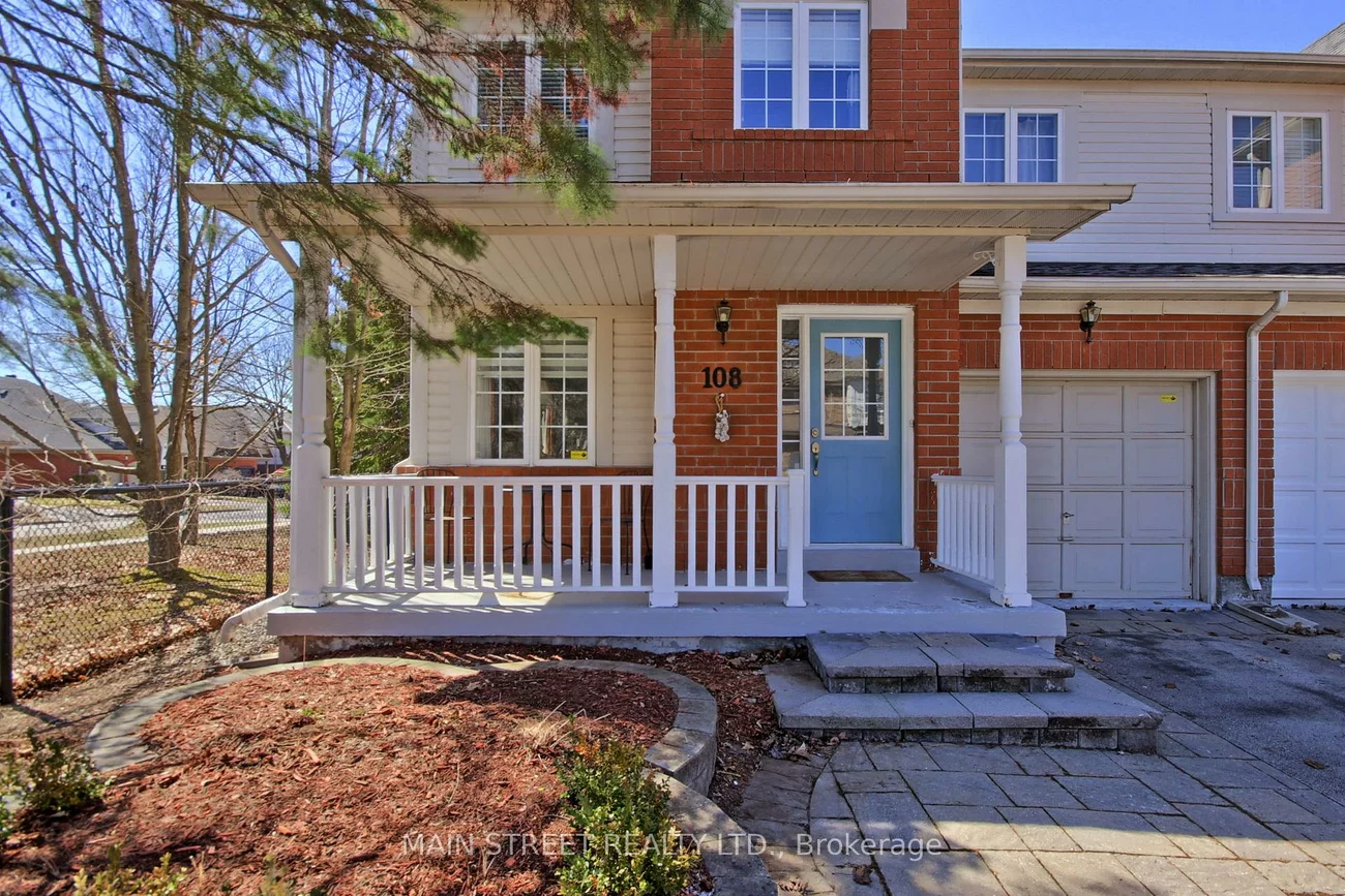 108, Hollandview, Bayview Wellington, Aurora