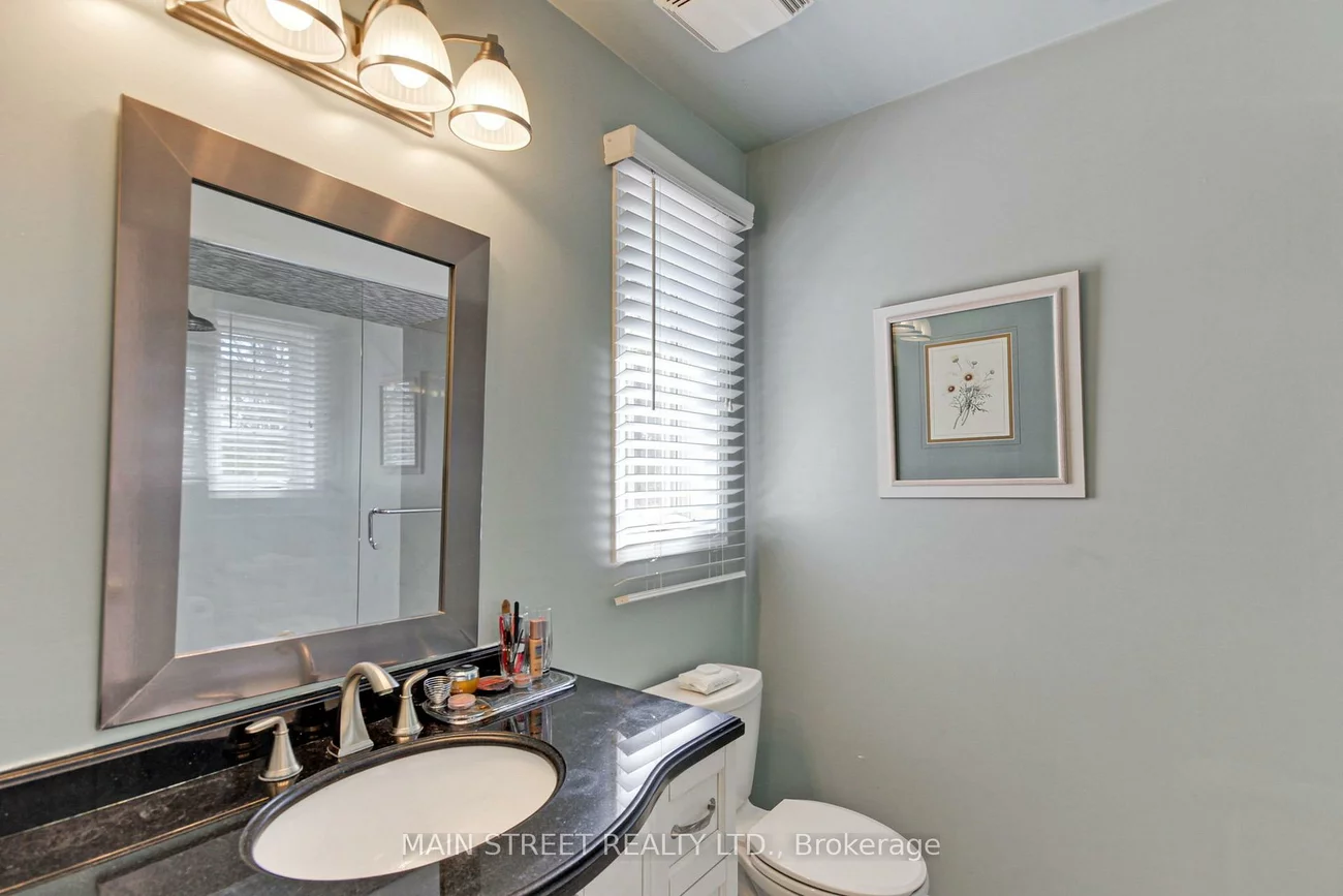108, Hollandview, Bayview Wellington, Aurora