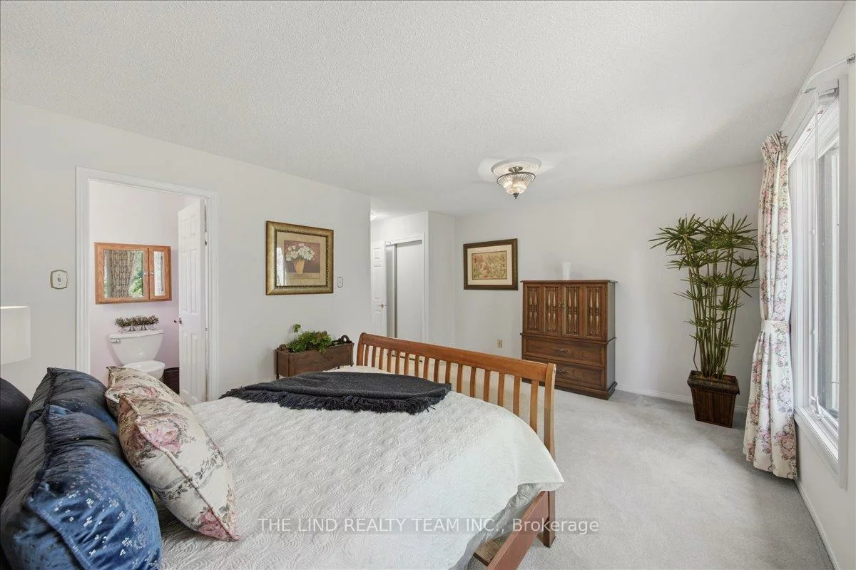 17, April, Aurora Heights, Aurora