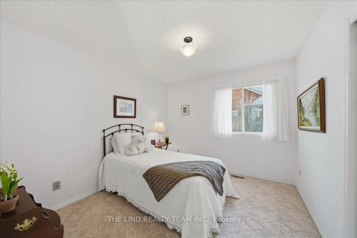 17, April, Aurora Heights, Aurora