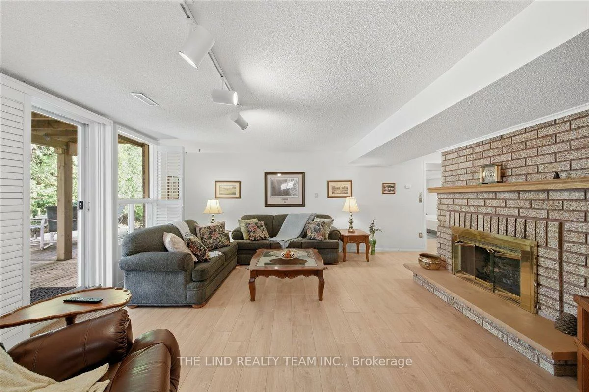 17, April, Aurora Heights, Aurora