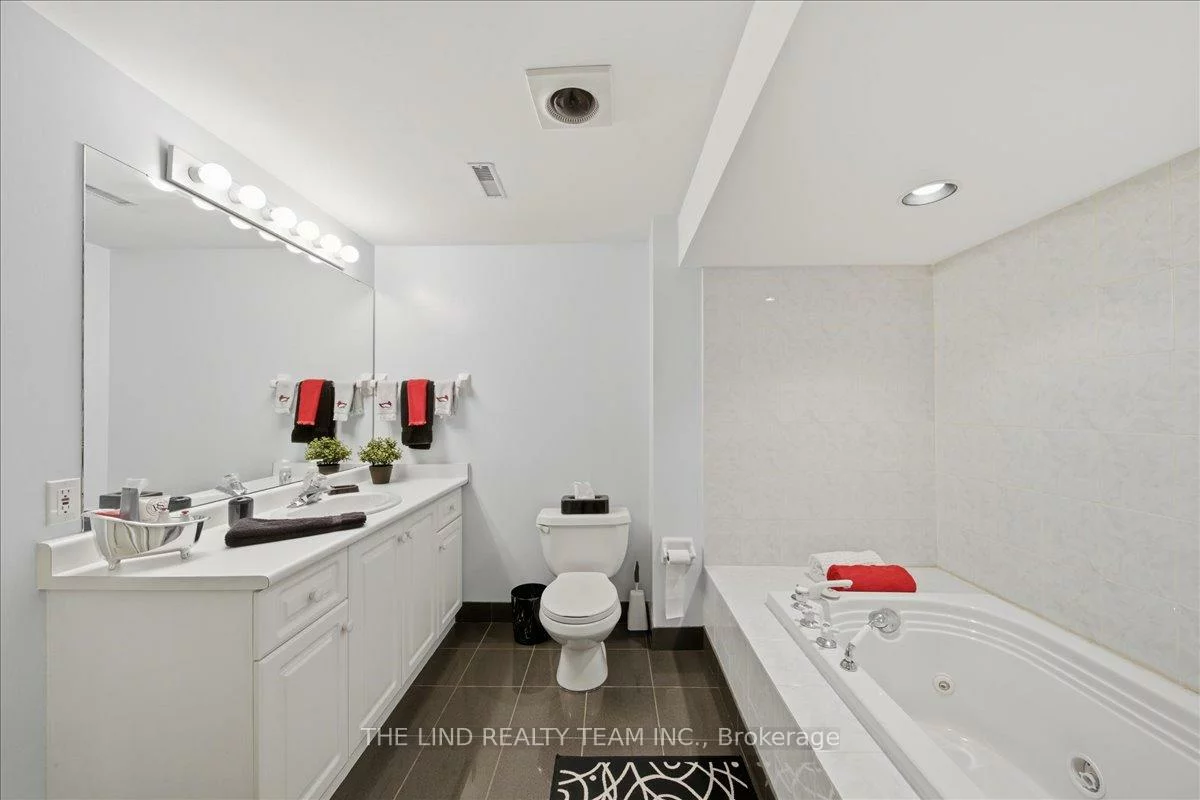 17, April, Aurora Heights, Aurora