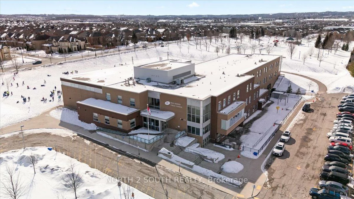 15, Gower, Rural Aurora, Aurora