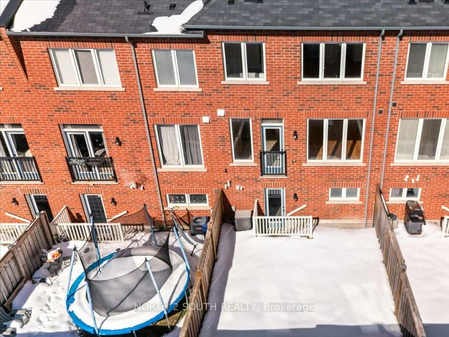 15, Gower, Rural Aurora, Aurora