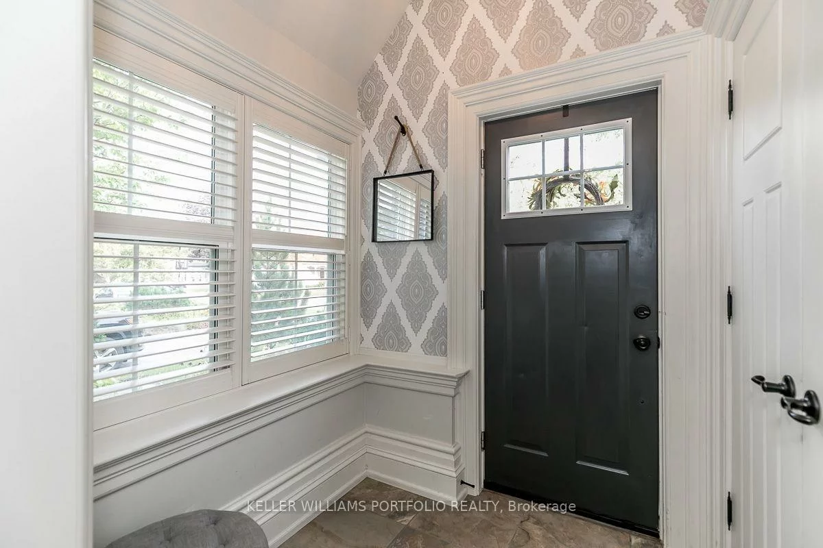 27, Catherine, Aurora Village, Aurora