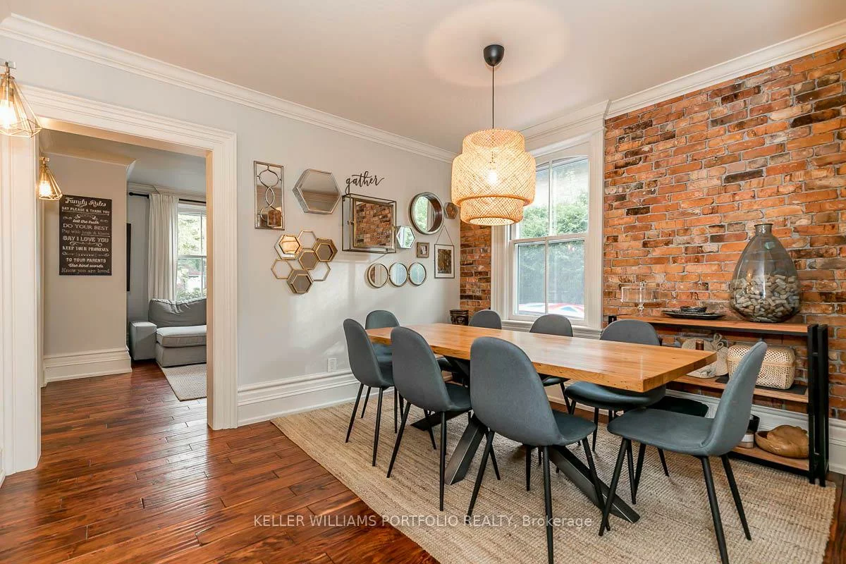 27, Catherine, Aurora Village, Aurora