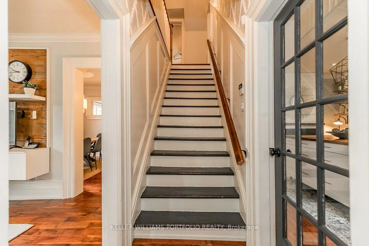 27, Catherine, Aurora Village, Aurora