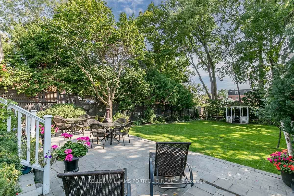 27, Catherine, Aurora Village, Aurora