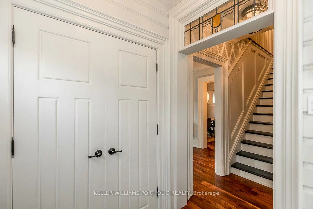 27, Catherine, Aurora Village, Aurora