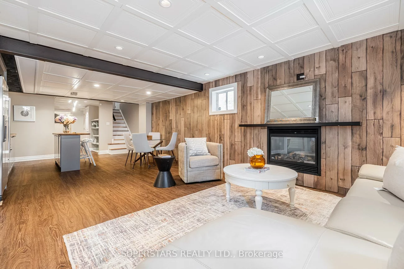 333, Thomas Phillips, Rural Aurora, Aurora