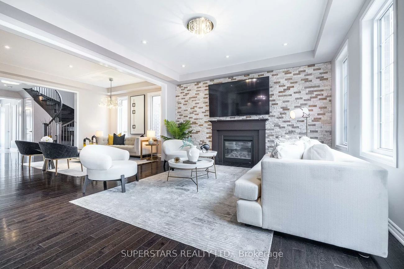 333, Thomas Phillips, Rural Aurora, Aurora