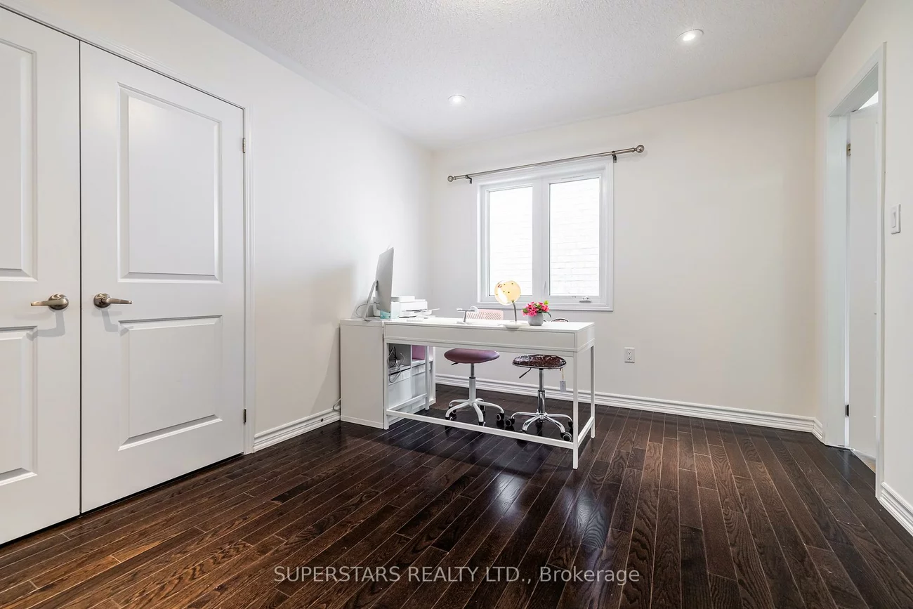 333, Thomas Phillips, Rural Aurora, Aurora