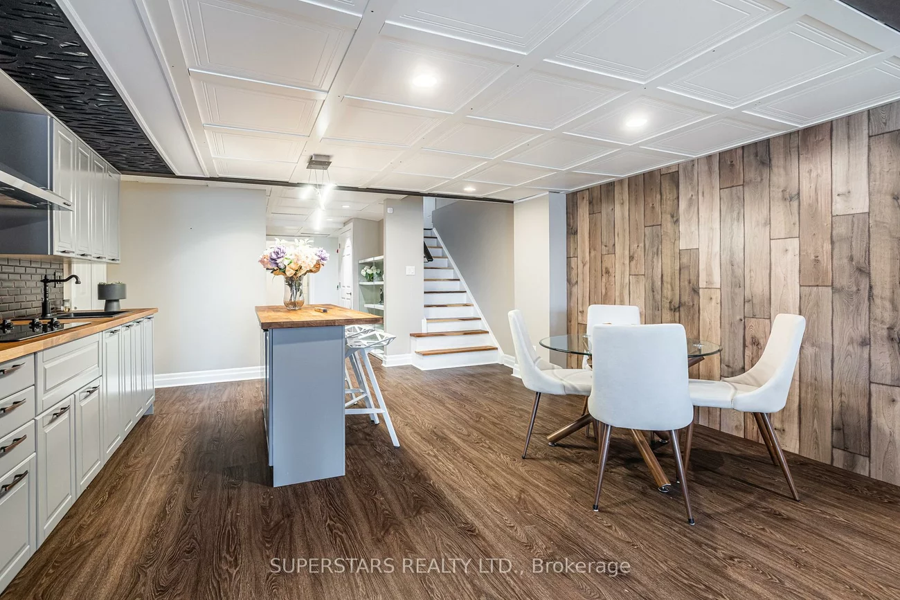 333, Thomas Phillips, Rural Aurora, Aurora