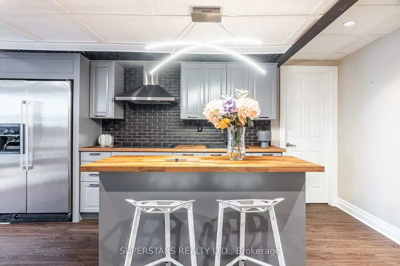 333, Thomas Phillips, Rural Aurora, Aurora