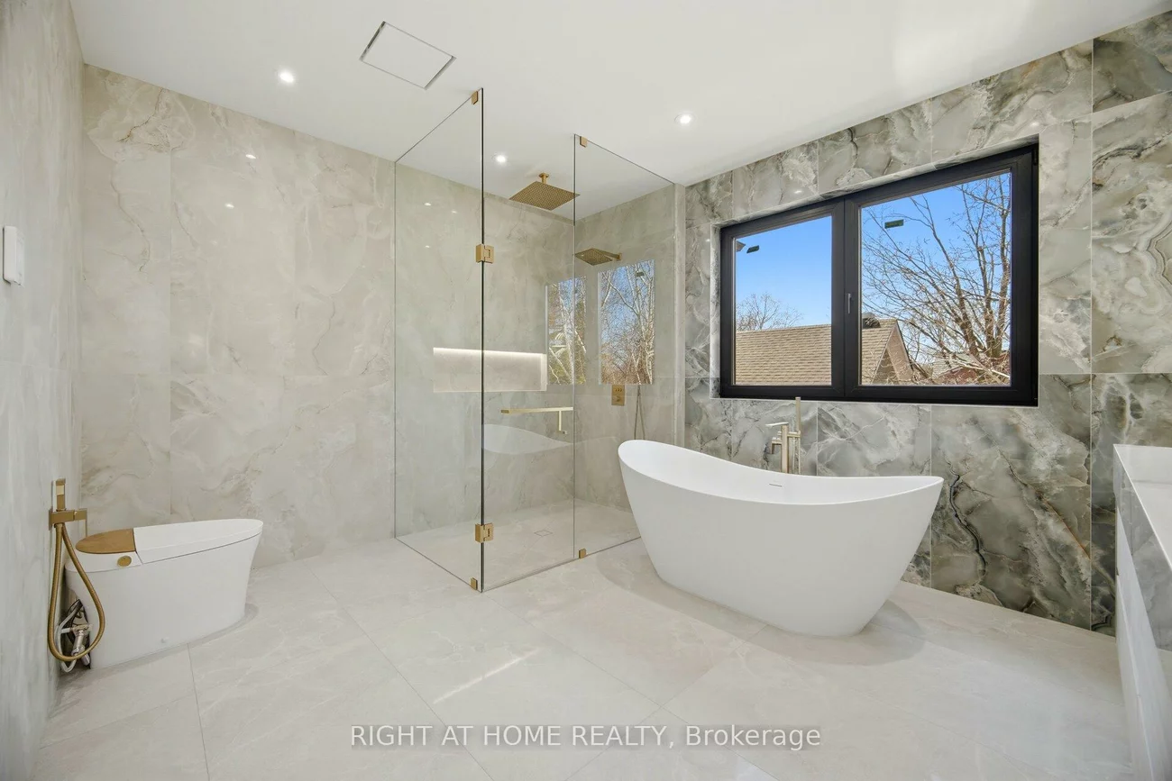 84, Mosley, Aurora Village, Aurora