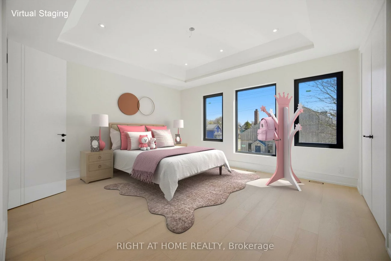 84, Mosley, Aurora Village, Aurora