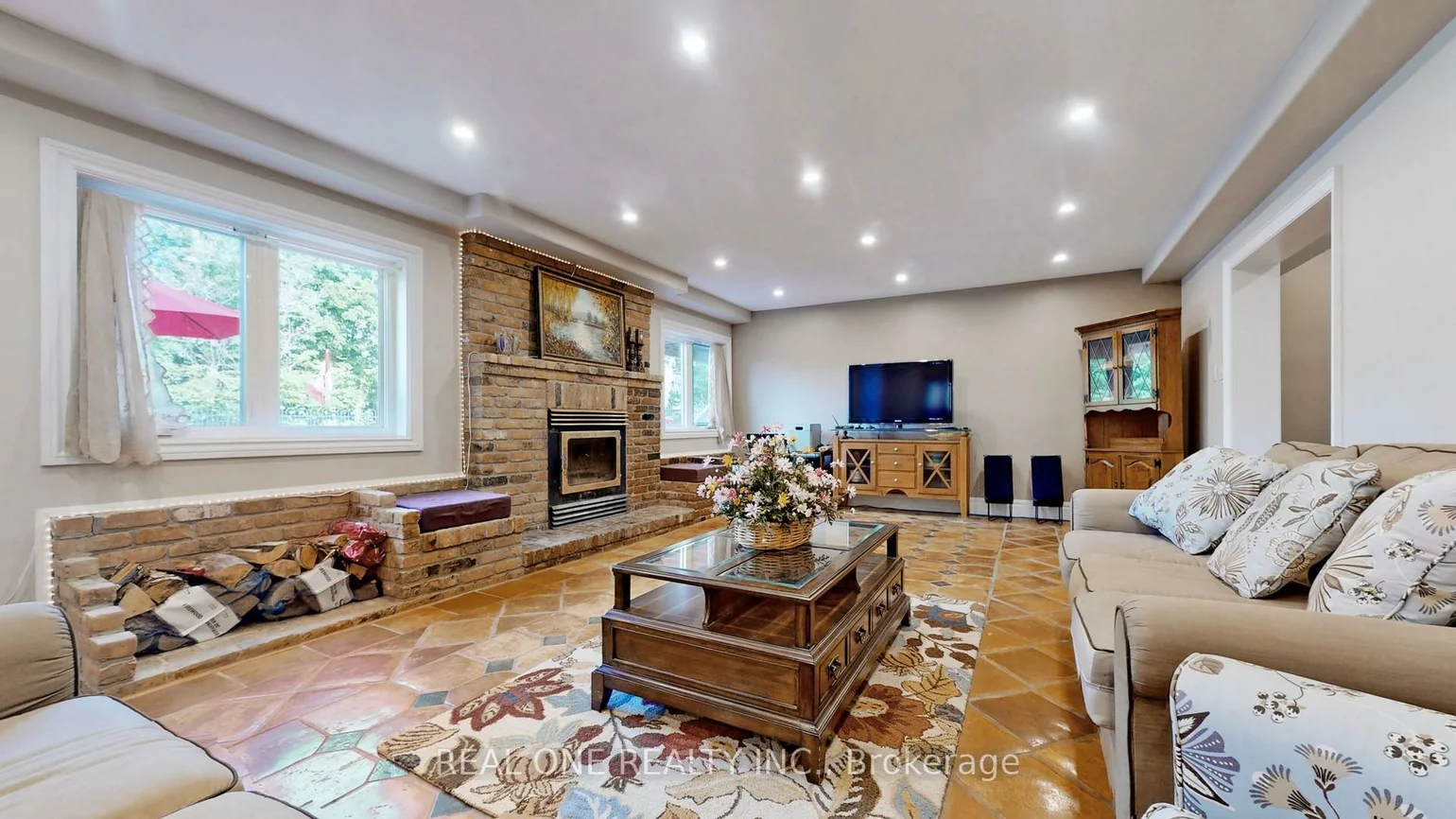 12, Jarvis, Aurora Estates, Aurora