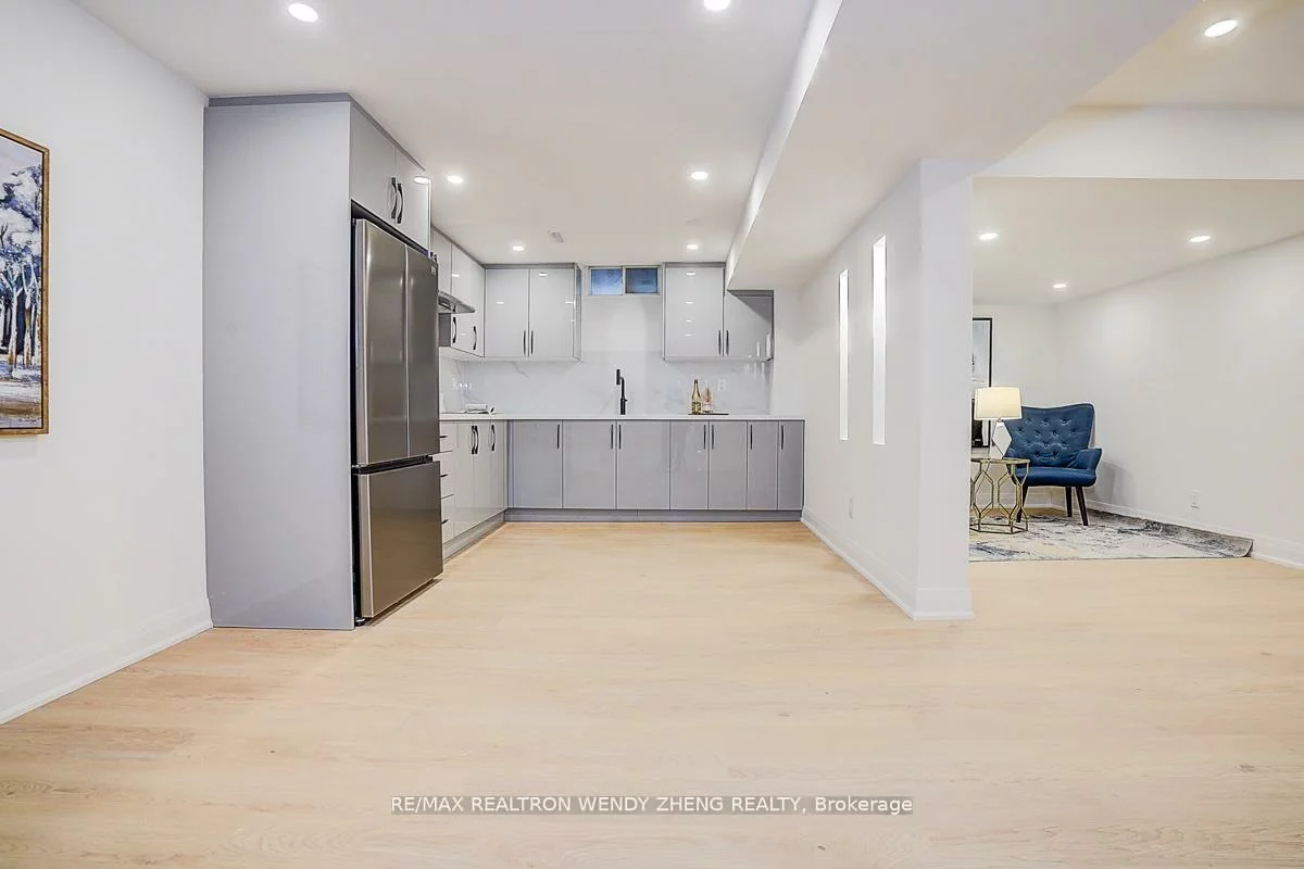 16, Hartwell, Bayview Northeast, Aurora