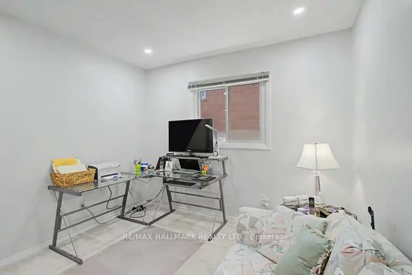 10, Haskell, Aurora Highlands, Aurora