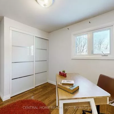30, Moffat, Aurora Heights, Aurora