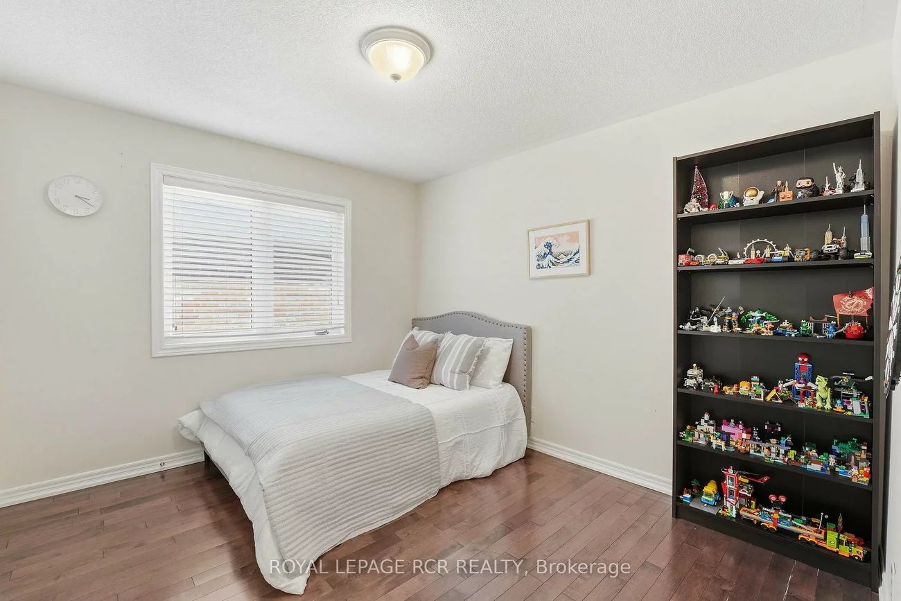 18, Kerr, Bayview Northeast, Aurora