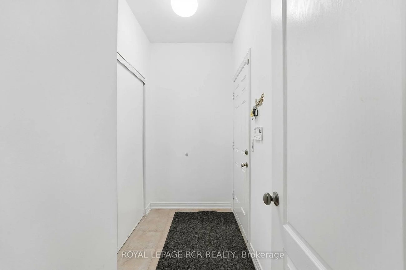 18, Kerr, Bayview Northeast, Aurora