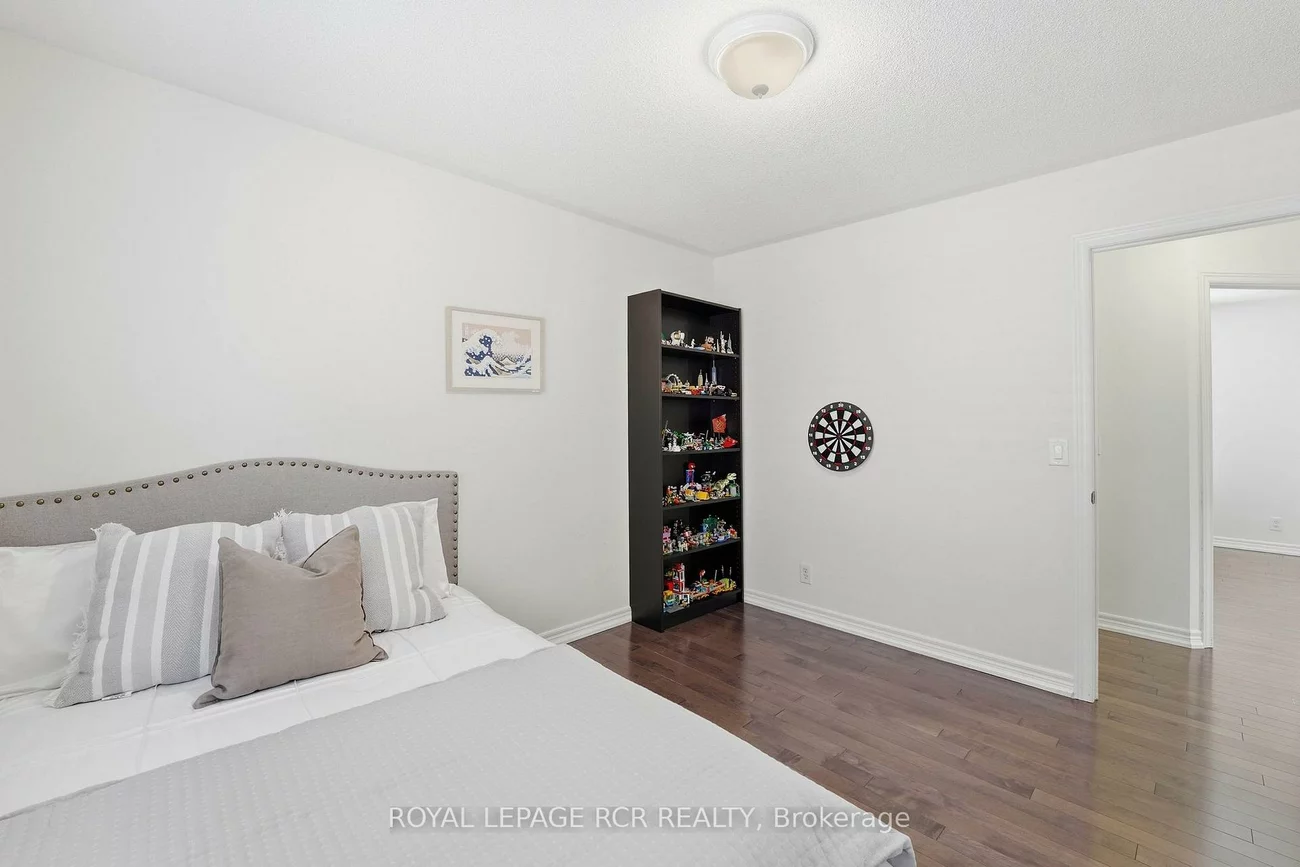 18, Kerr, Bayview Northeast, Aurora