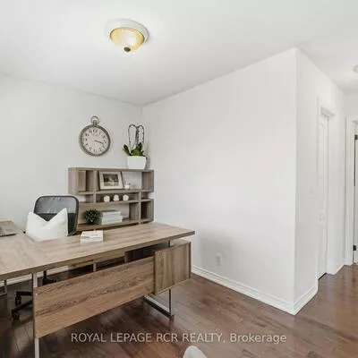 18, Kerr, Bayview Northeast, Aurora