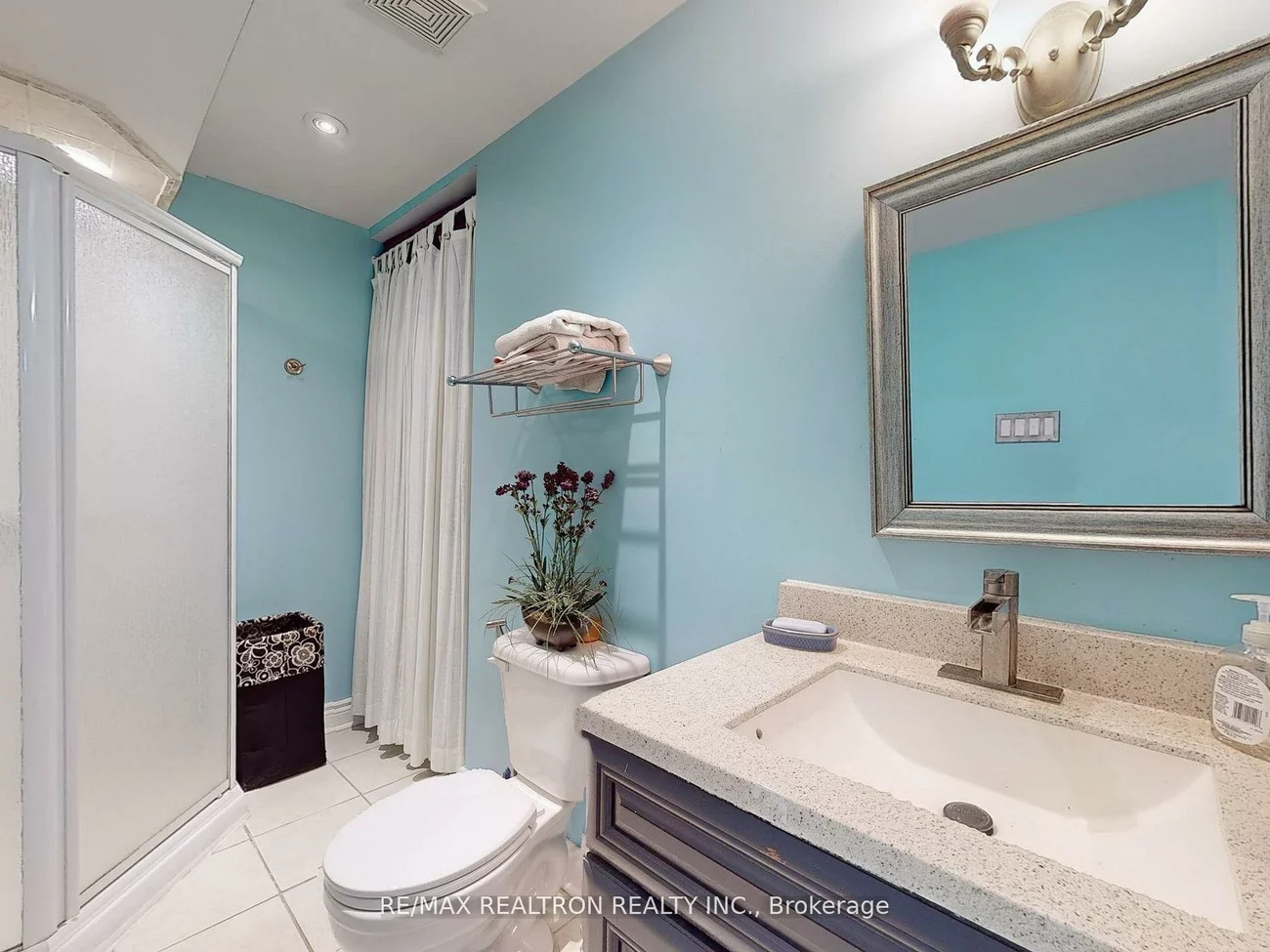 21, Watkins Glen, Bayview Wellington, Aurora