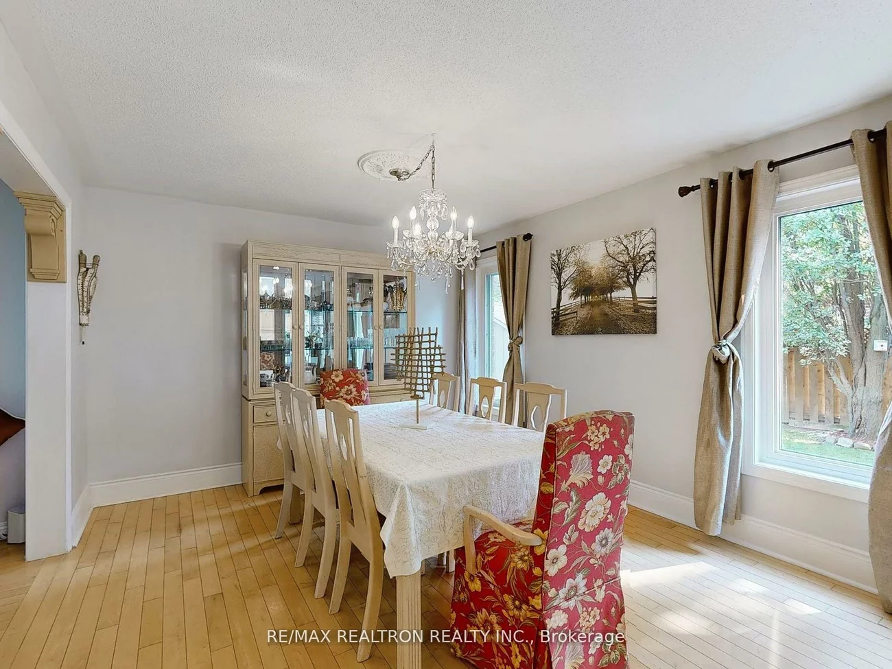 21, Watkins Glen, Bayview Wellington, Aurora