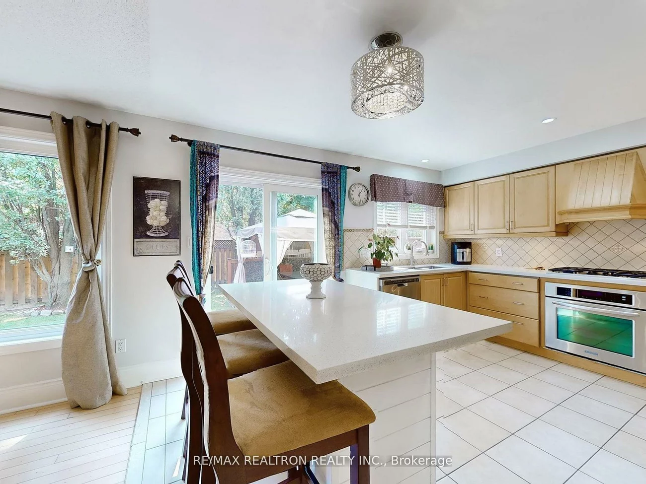 21, Watkins Glen, Bayview Wellington, Aurora