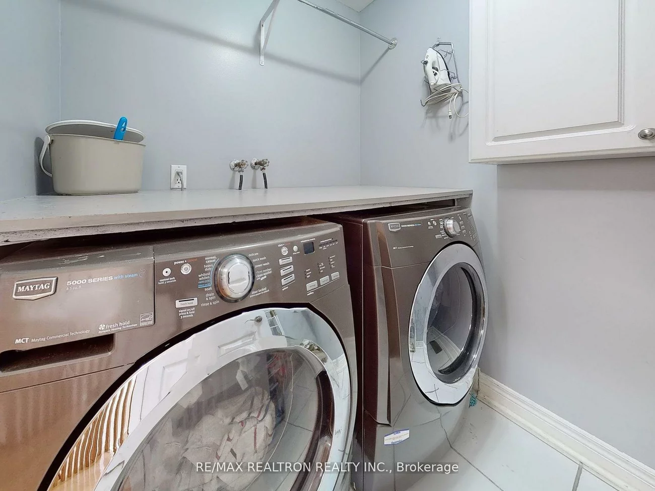 21, Watkins Glen, Bayview Wellington, Aurora