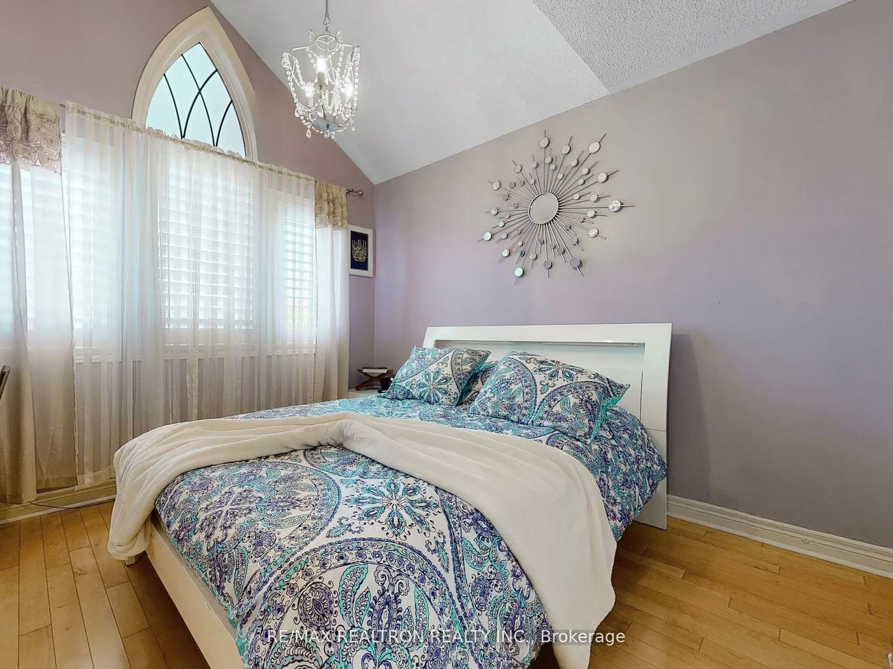 21, Watkins Glen, Bayview Wellington, Aurora