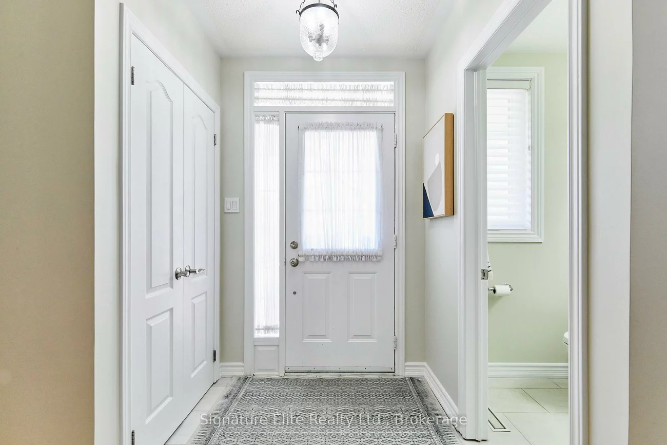 39, Perivale, Bayview Wellington, Aurora