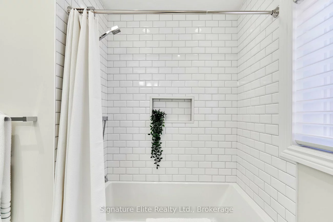 39, Perivale, Bayview Wellington, Aurora