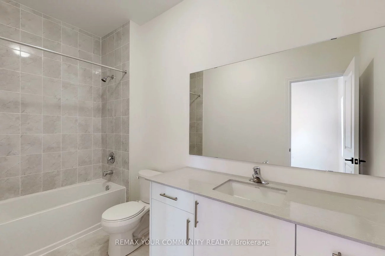 105, Halldorson, Bayview Northeast, Aurora