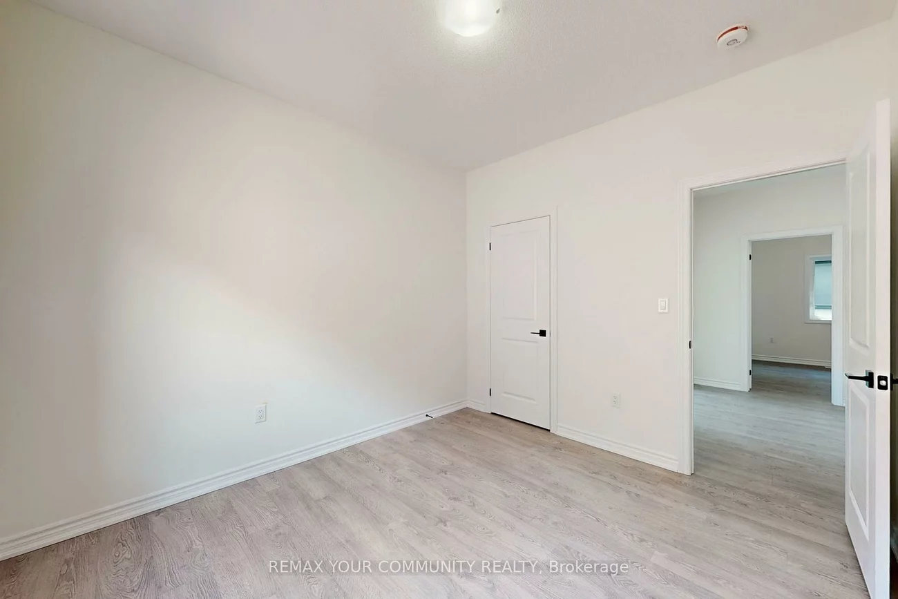 105, Halldorson, Bayview Northeast, Aurora