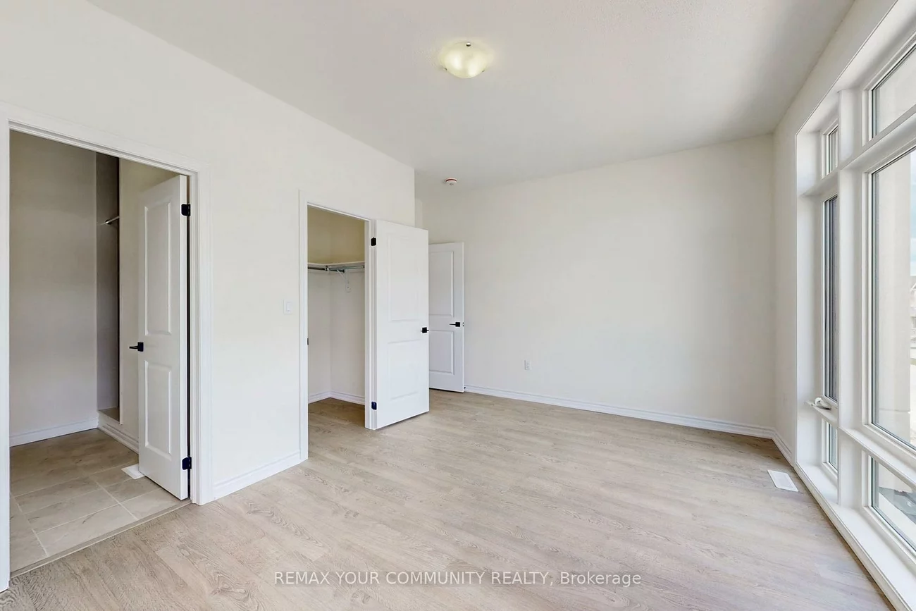 105, Halldorson, Bayview Northeast, Aurora