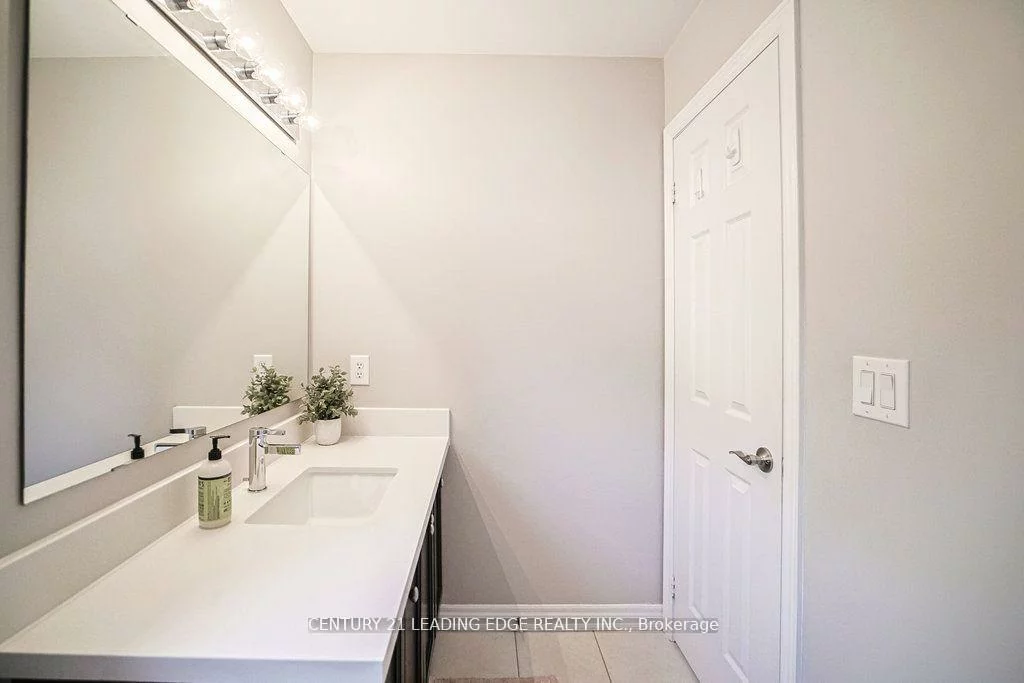 204, Ivy Jay, Bayview Northeast, Aurora