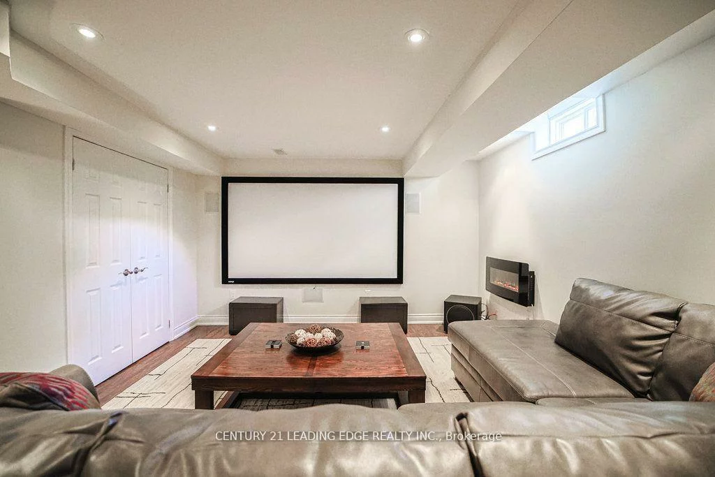 204, Ivy Jay, Bayview Northeast, Aurora