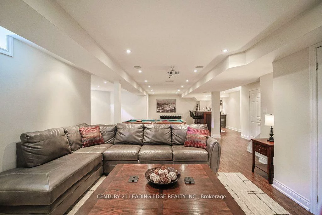 204, Ivy Jay, Bayview Northeast, Aurora