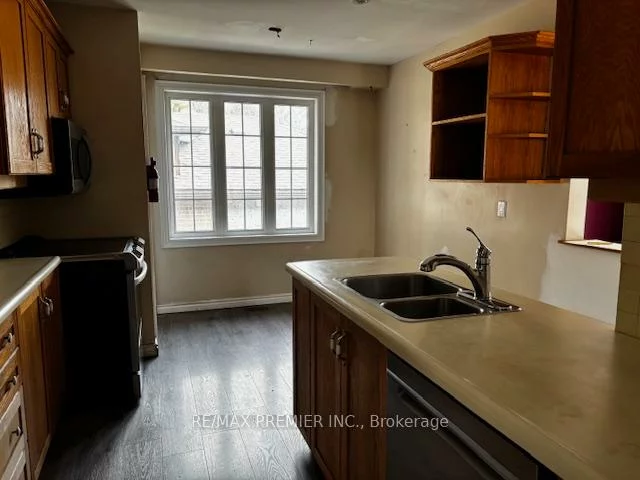 40, Aurora Heights, Aurora Heights, Aurora