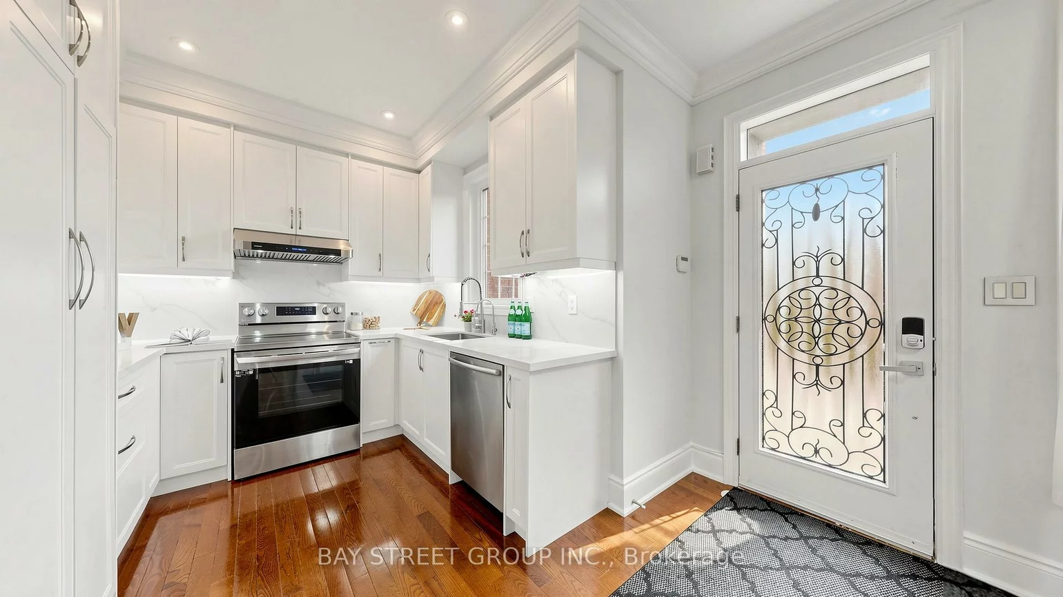 97, Zokol, Bayview Northeast, Aurora