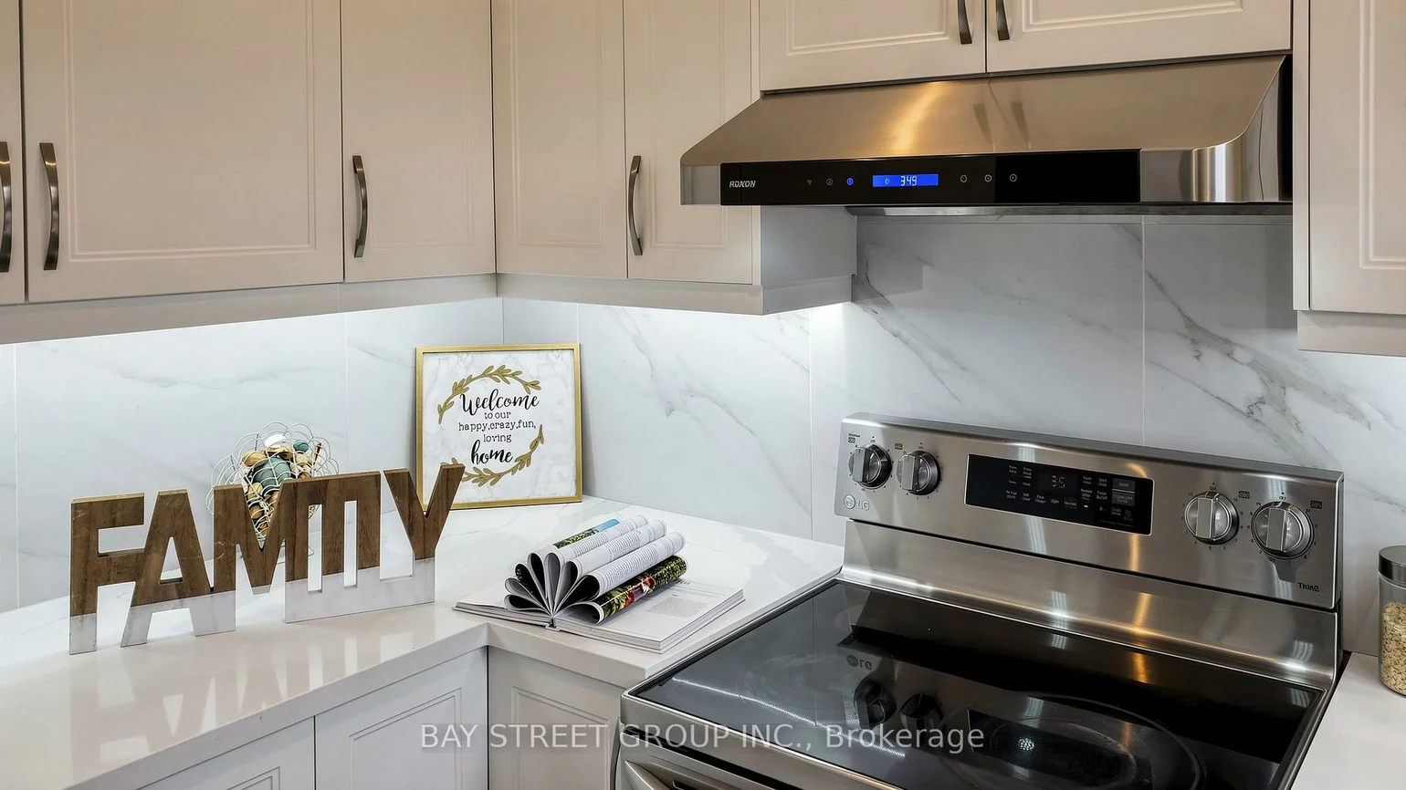 97, Zokol, Bayview Northeast, Aurora