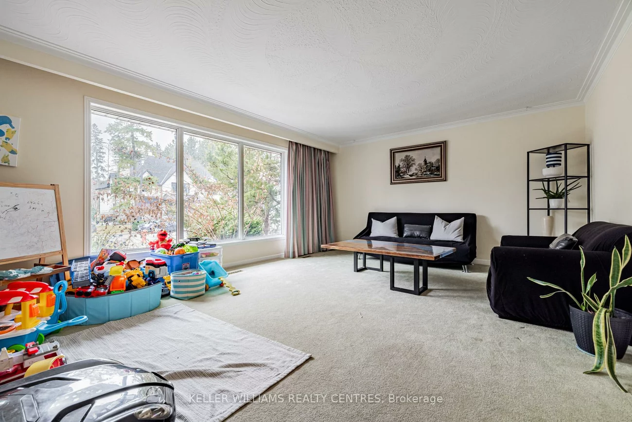 10, Hawthorne, Aurora Village, Aurora