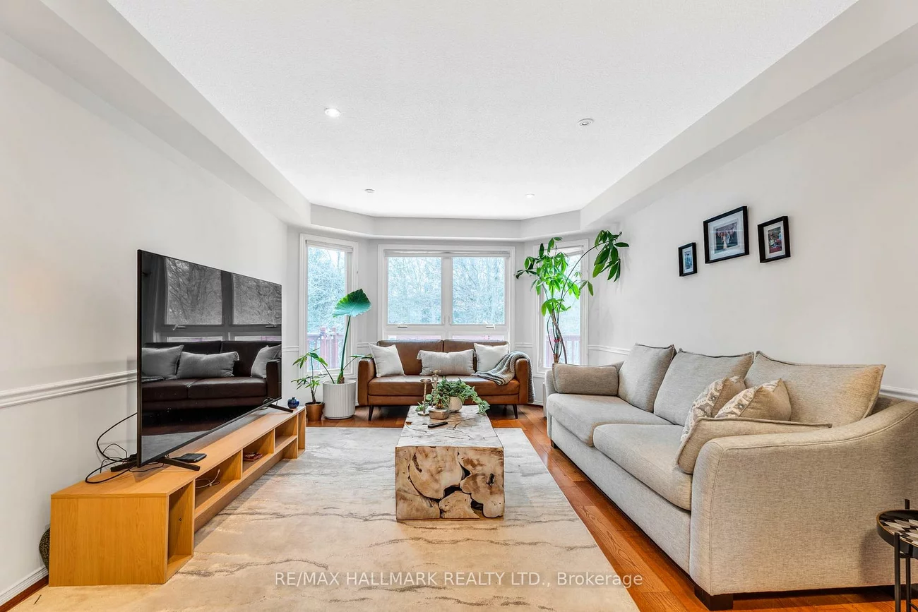 235, Kemano, Aurora Heights, Aurora