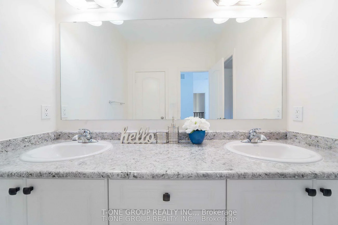 63, Ken Sinclair, Aurora Estates, Aurora