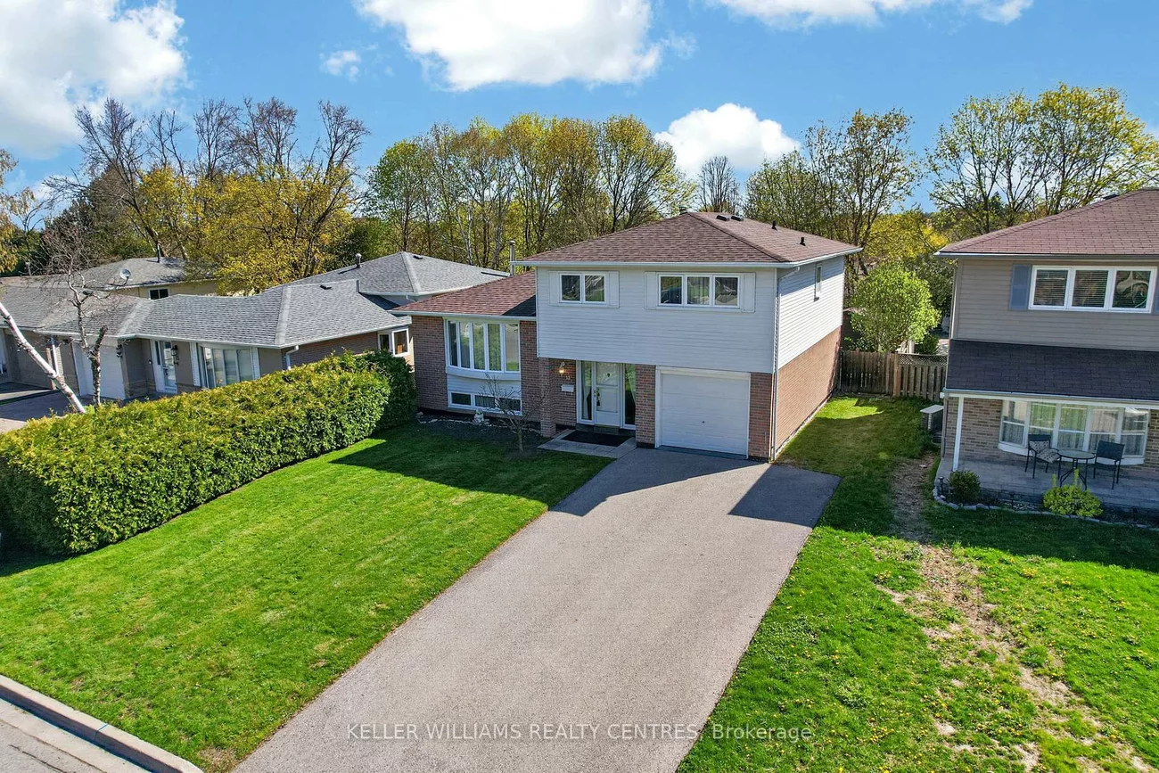 13, Laurentide, Aurora Heights, Aurora
