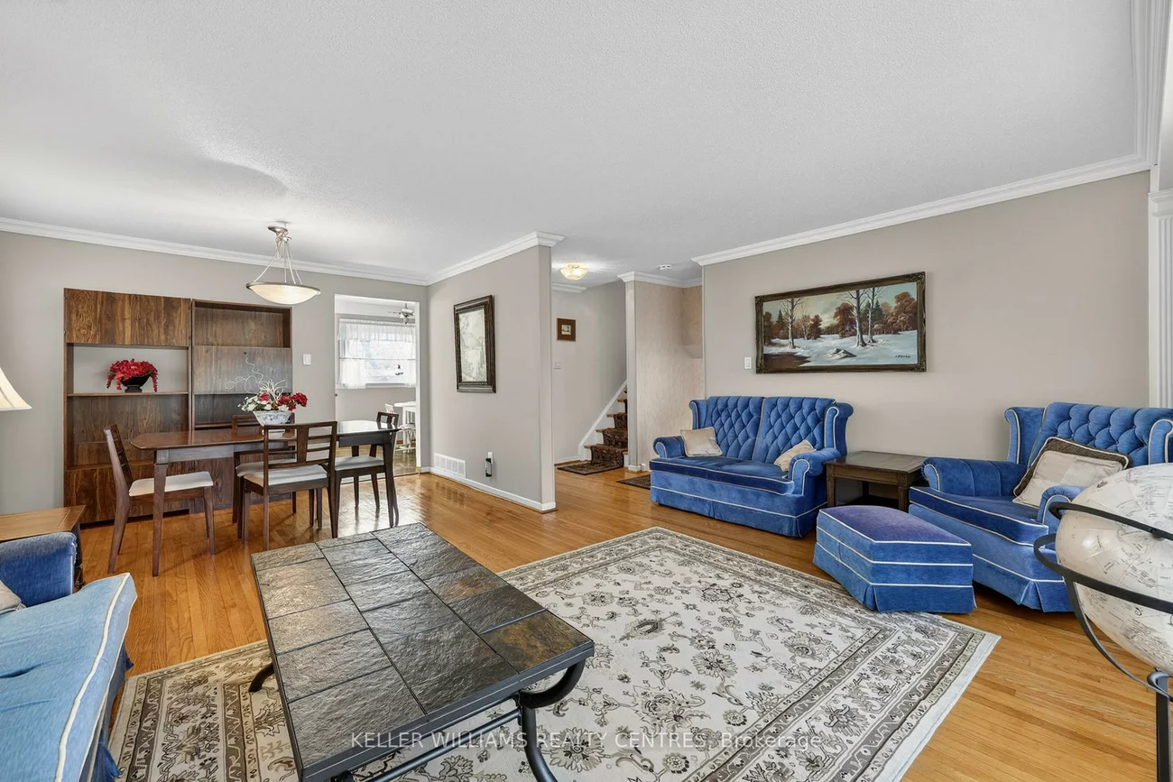 13, Laurentide, Aurora Heights, Aurora
