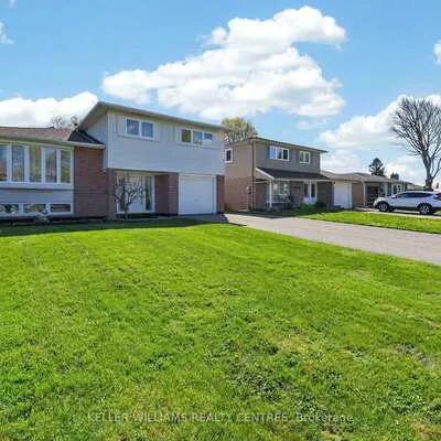 13, Laurentide, Aurora Heights, Aurora